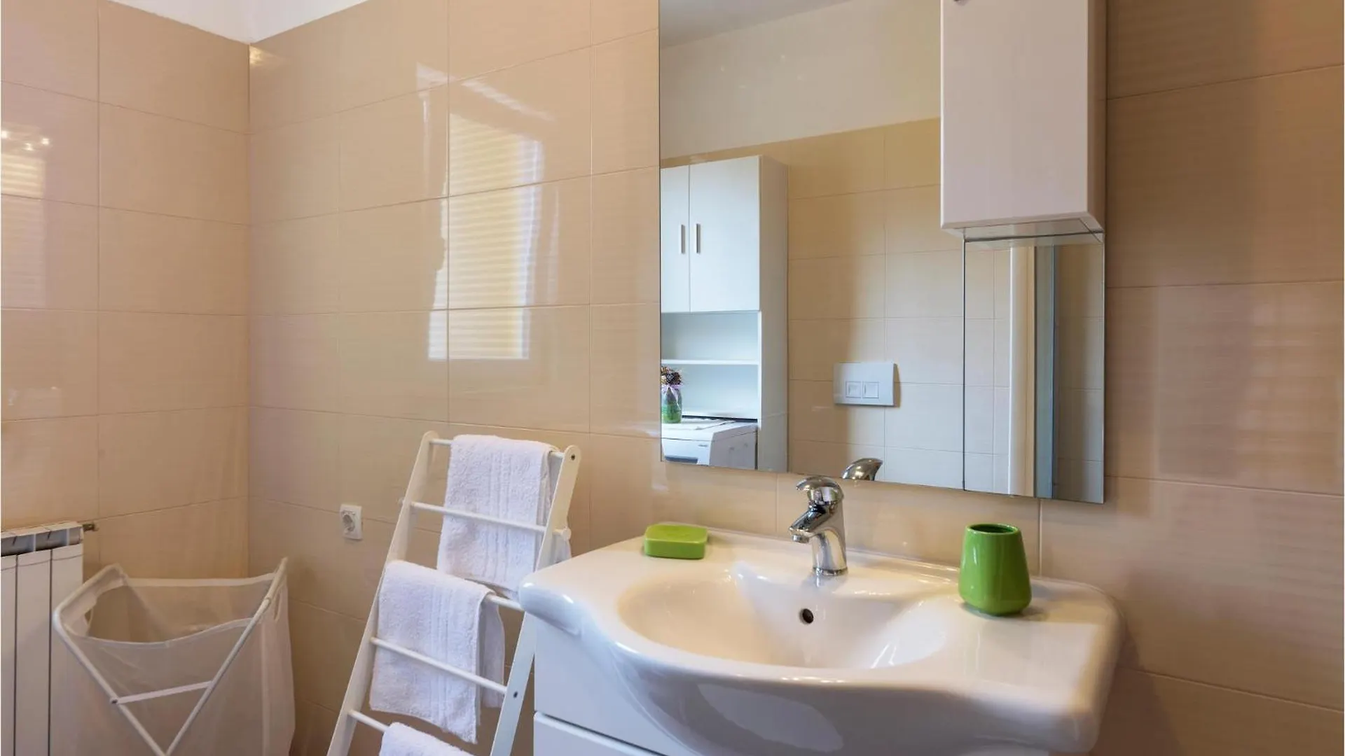 3 Bedroom Gorgeous Home In Labin ラビン 0*,  クロアチア